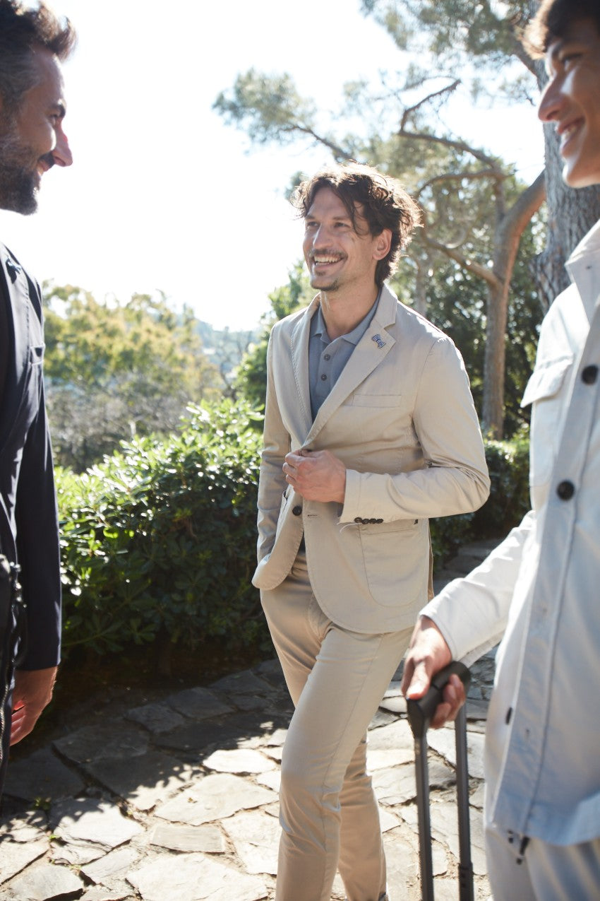 Da Vinci men's travel blazer in technical stretch satin with details