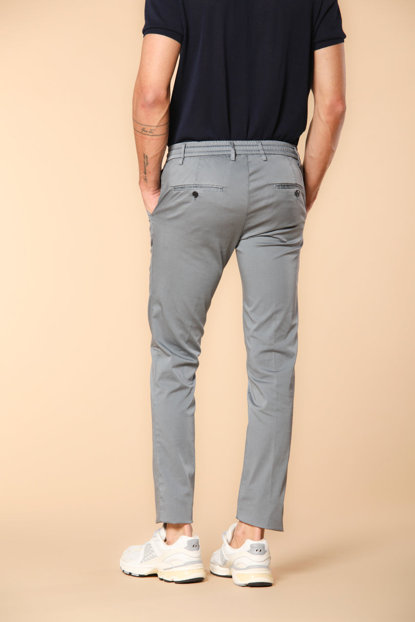 Milano Jogger Travel pantalon chino jogger homme en satin technique travel stretch Extra Slim Fit