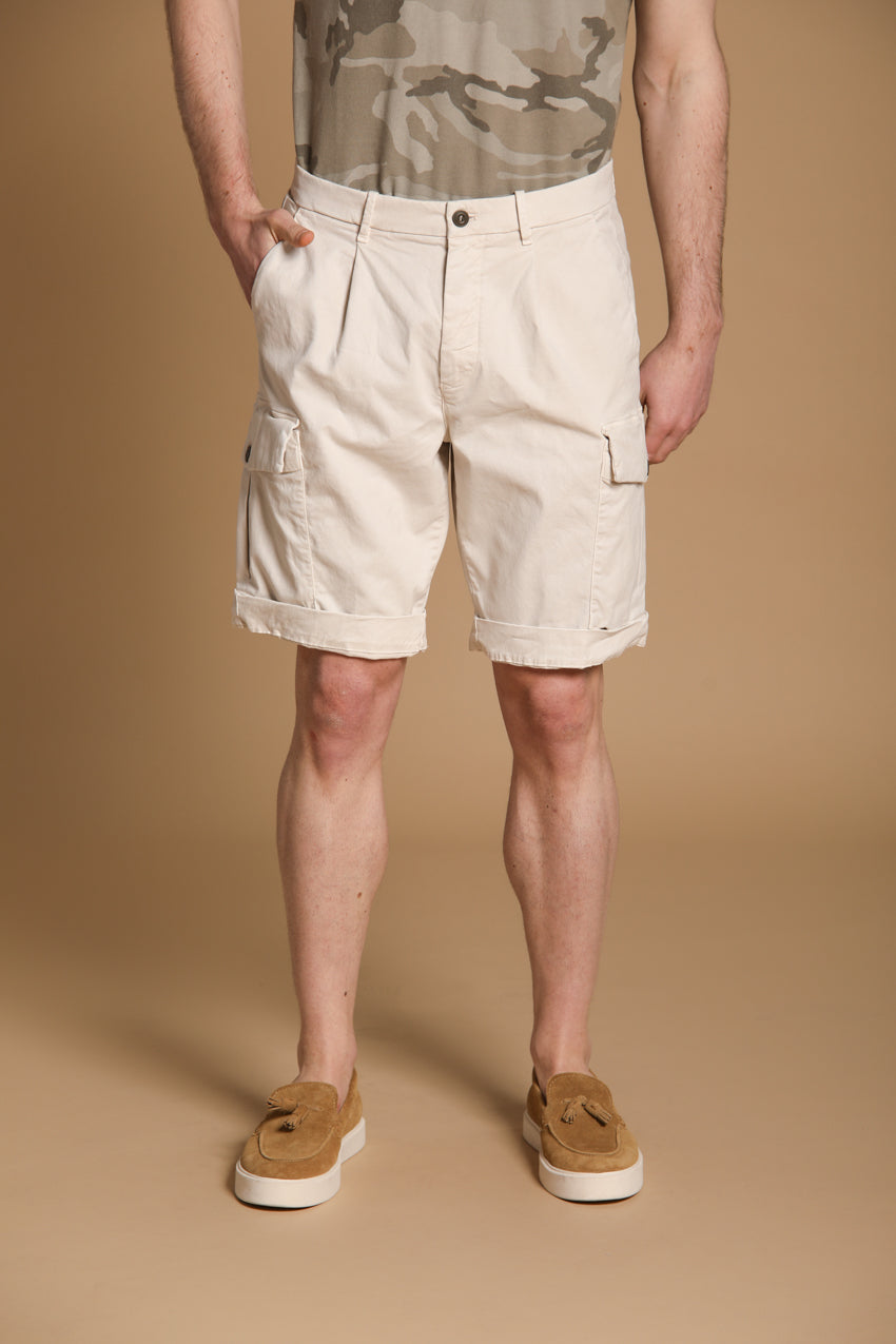 Cargo 22 men's cargo bermuda shorts in stretch cotton-silk gabardine Relaxed fit