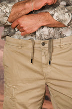 Cargo M74 bermuda cargo uomo in twill di cotone pima relaxed fit