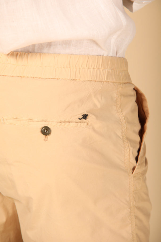 Image 4 de bermuda cargo pour homme modèle Forte Summer, couleur kaki foncé, coupe régulière, de Mason's