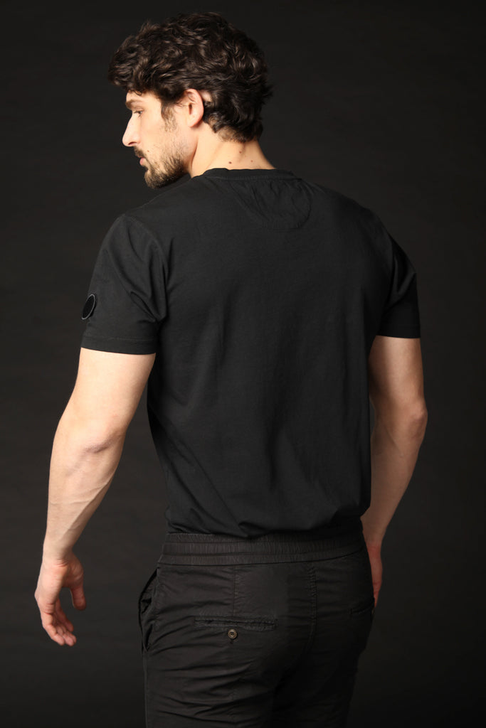 image 4 de t-shirt pour homme modèle Tom MM de couleur noire, coupe régulière, de Mason's