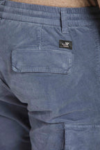 Foto 3 cargo jogger uomo modello Chile colore azzurro scuro, fit extra slim 