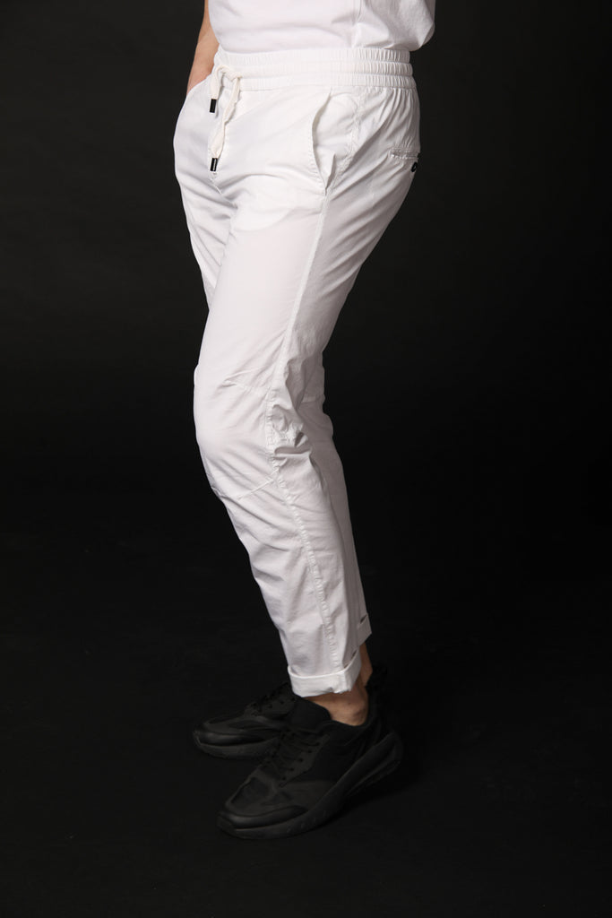 Image 2 de pantalon chino pour homme modèle John, coupe carotte de Mason's