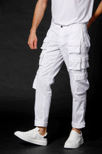 immagine 1 di pantalone cargo uomo in cotone stretch limited edition modello Caracas colore bianco di Mason's 