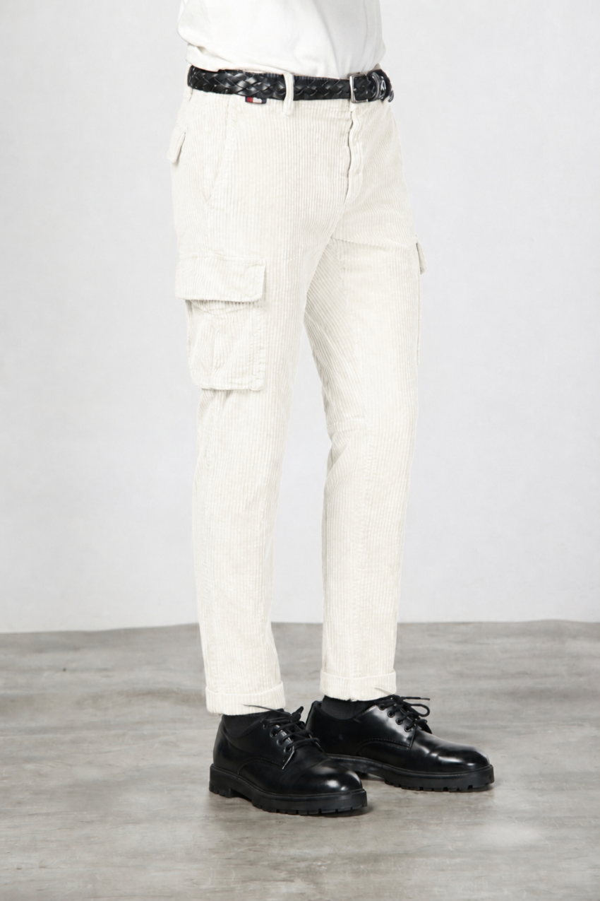 Chile men’s cargo pants in wide-wale velvet with regular fit
