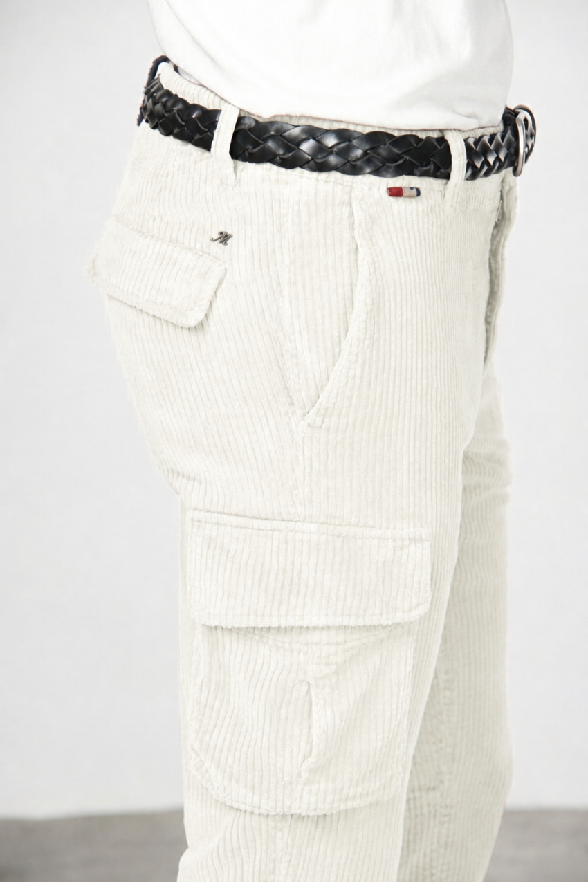 Chile men’s cargo pants in wide-wale velvet with regular fit