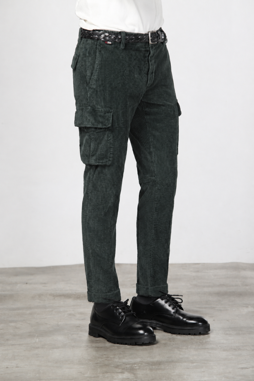 Chile men’s cargo pants in wide-wale velvet with regular fit