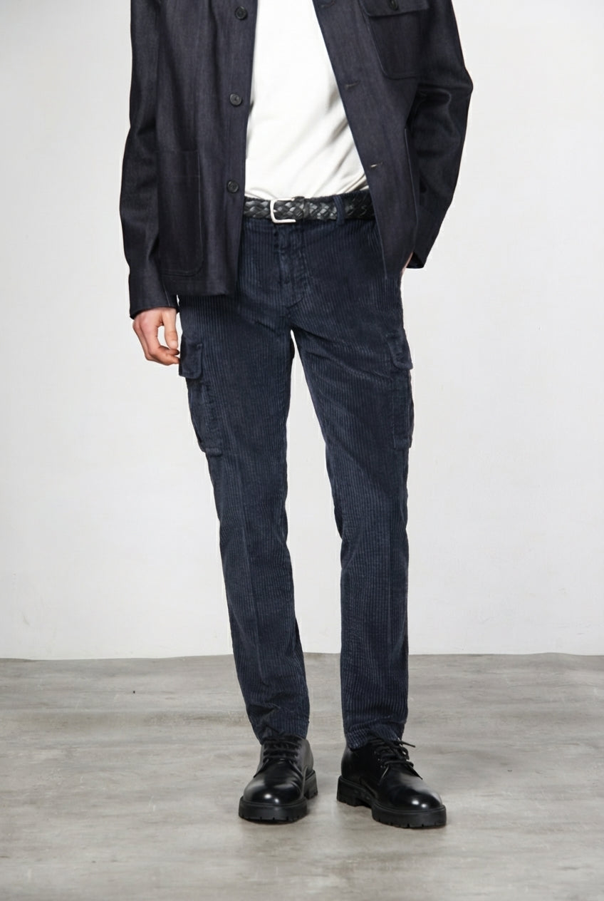 Chile Herren-Cargohose aus breit geripptem Samt mit regular fit
