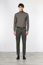 Chile men’s cargo pants in stretch gabardine extra slim fit ①