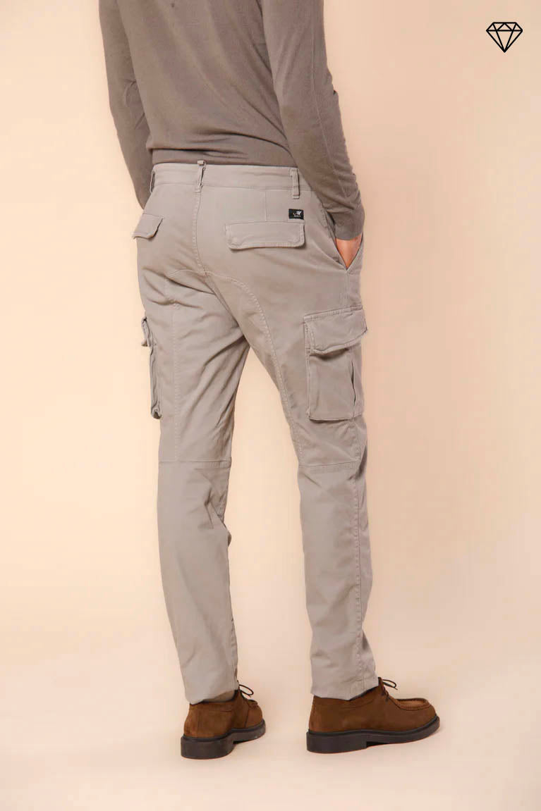 Chile Herren Cargohose aus Gabardine extra slim Fit ①