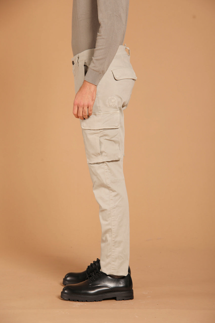 immagine 4 di pantalone cargo uomo modello Chile1 di colore grigio fit extra slim di Mason's