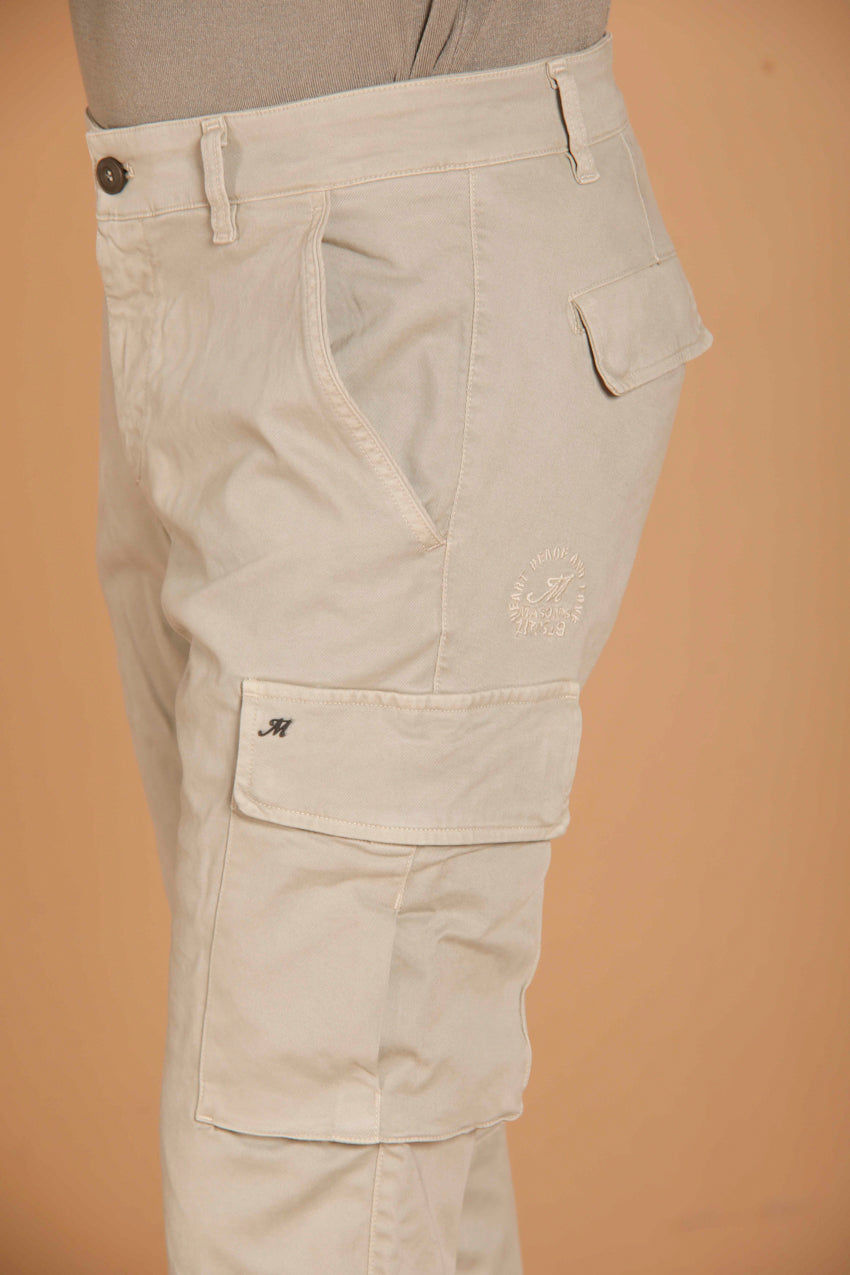 immagine 3 di pantalone cargo uomo modello Chile1 di colore grigio fit extra slim di Mason's