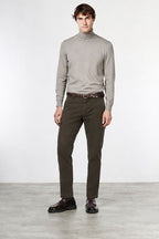Chile Herren-Cargohose aus Stretch-Gabardine Extra Slim Fit ①