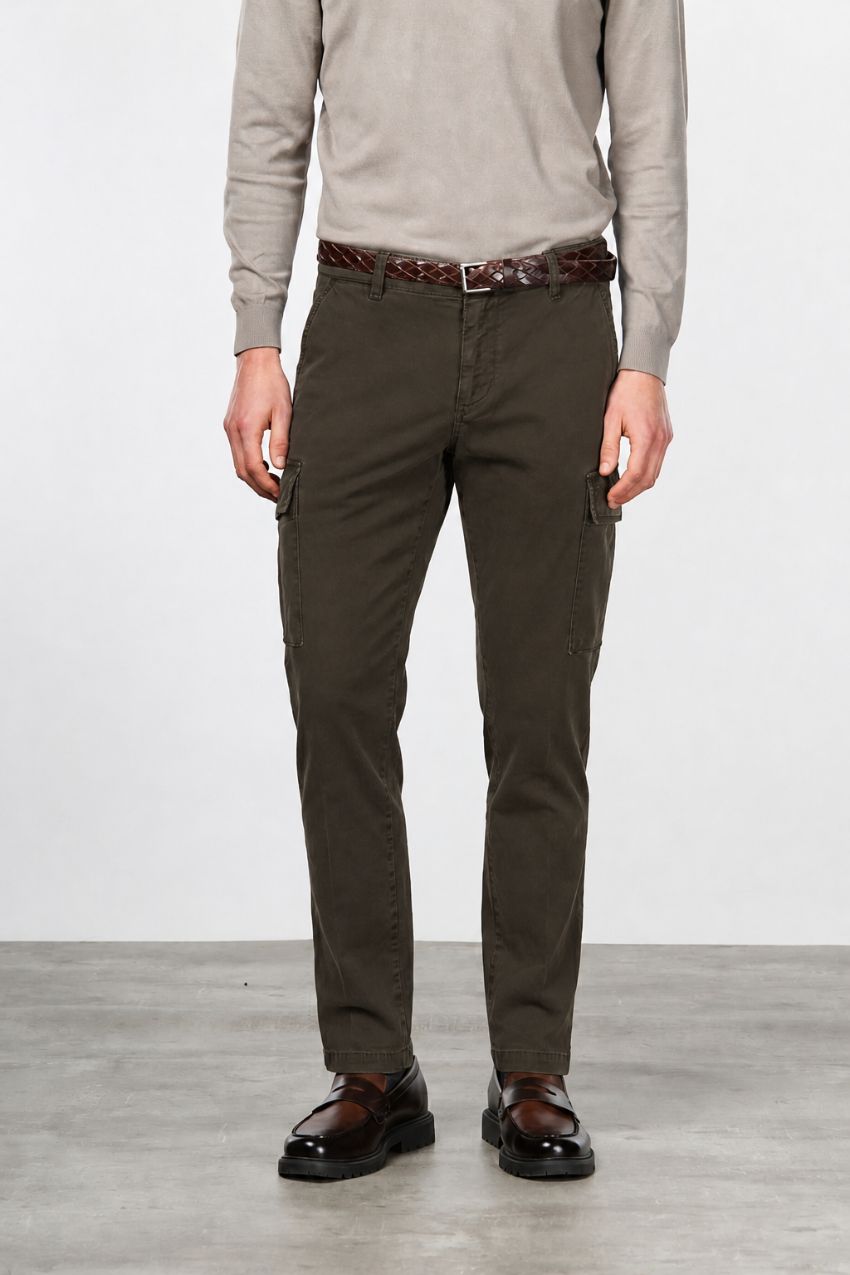 Chile Herren-Cargohose aus Stretch-Gabardine Extra Slim Fit ①