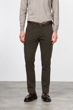 Chile Herren-Cargohose aus Stretch-Gabardine Extra Slim Fit ①