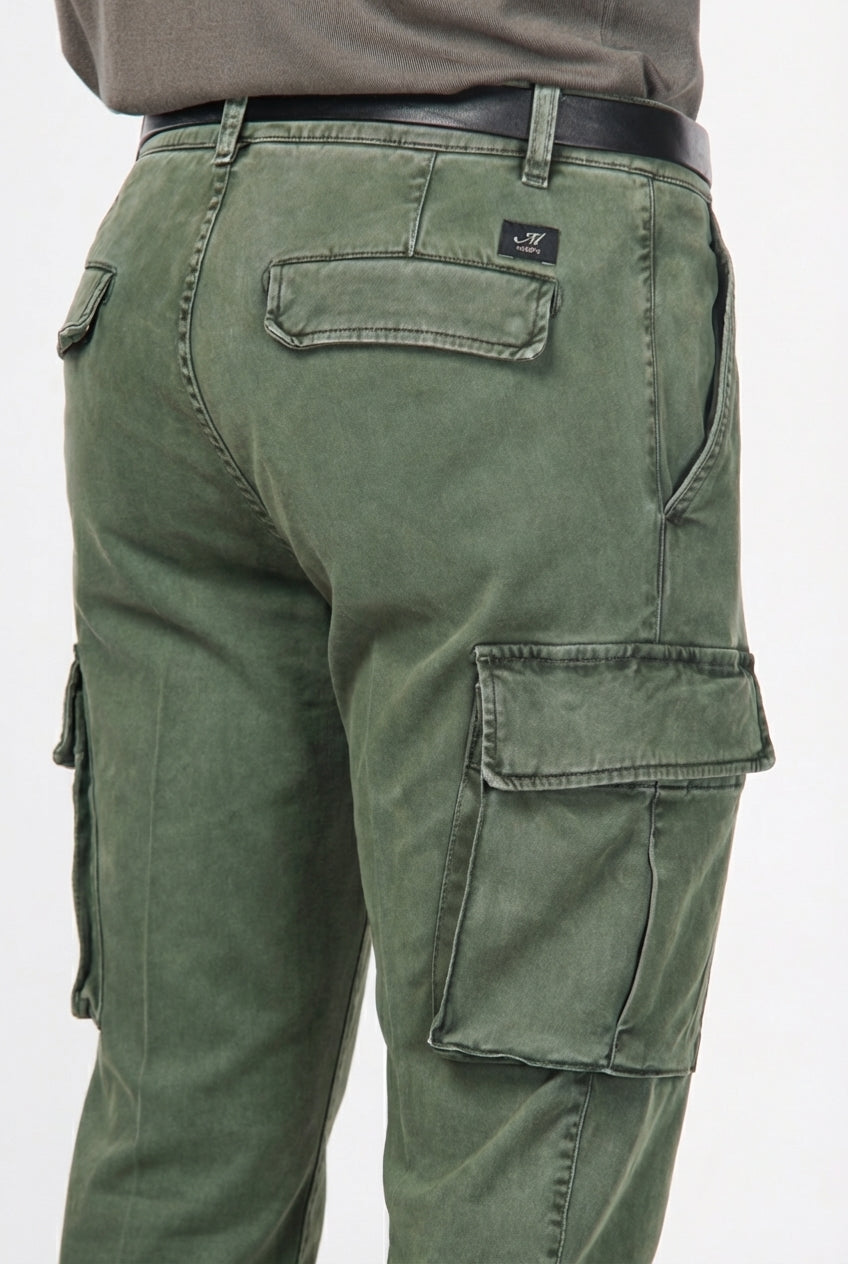 Chile men’s cargo pants in stretch gabardine, extra slim fit ①