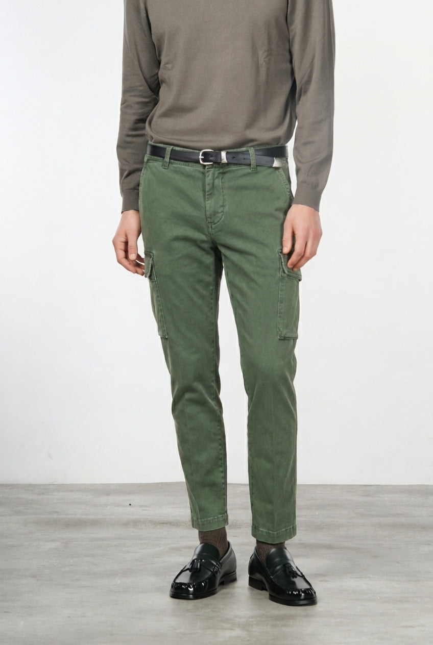 Chile men’s cargo pants in stretch gabardine, extra slim fit ①