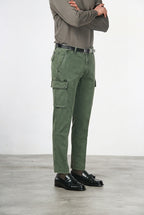 Chile men’s cargo pants in stretch gabardine, extra slim fit ①