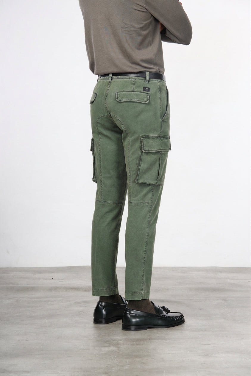 Chile men’s cargo pants in stretch gabardine, extra slim fit ①