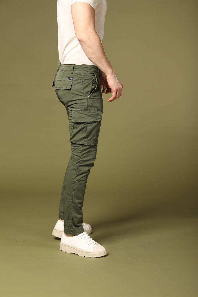 Image 4 de pantalon cargo pour homme modèle Chile en vert, coupe extra slim de Mason's