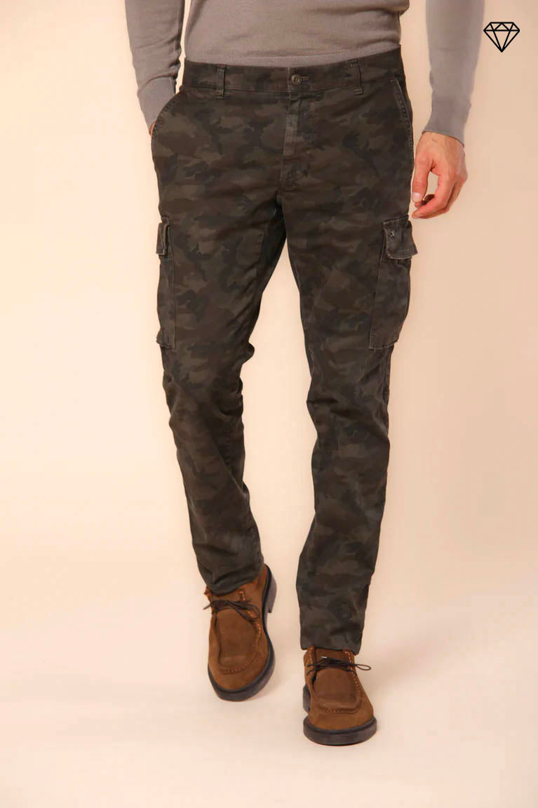 Chile Herren Cargohose aus Satin in Camouflage-Muster extra slim Fit ①