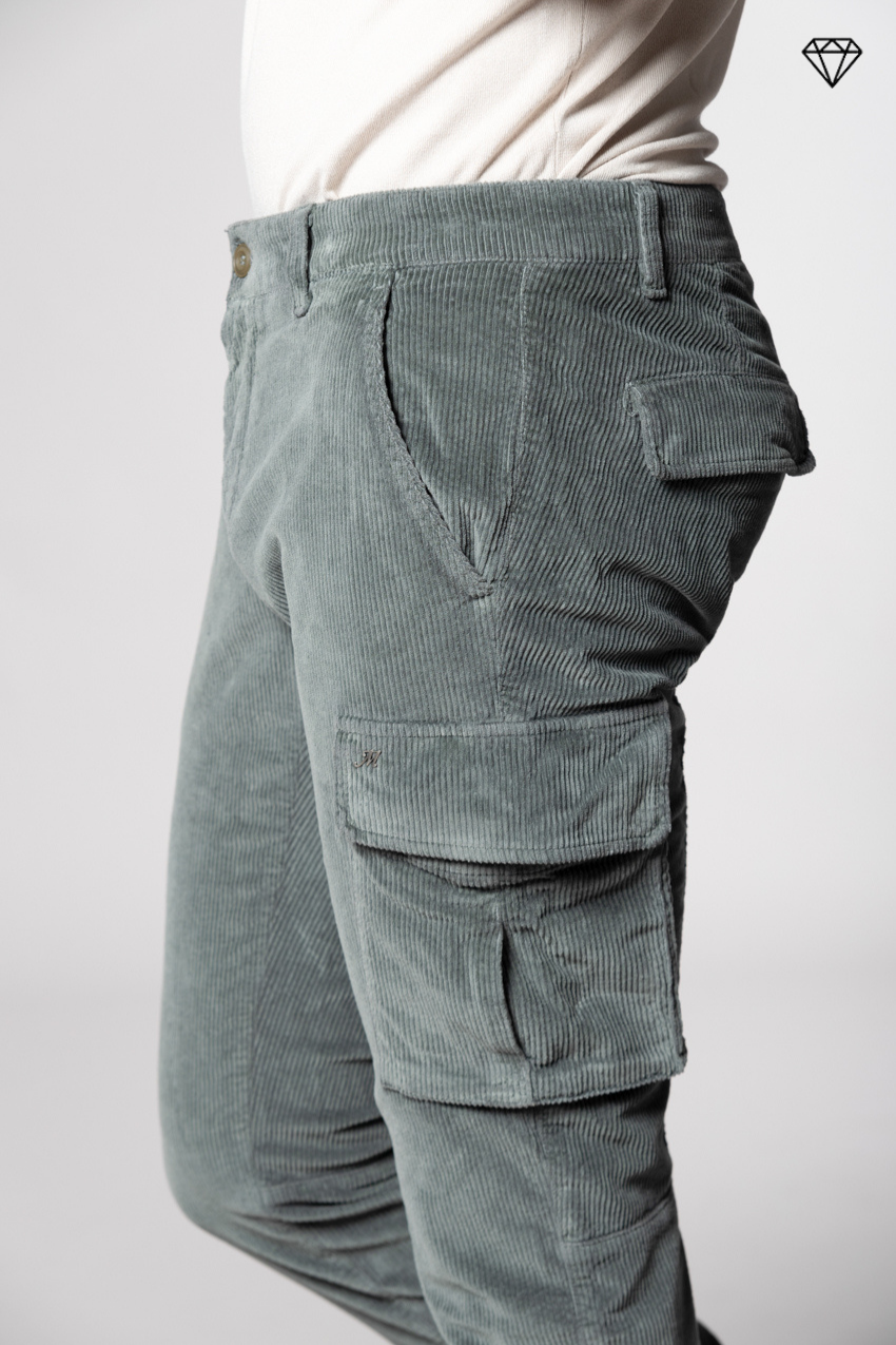 Chile men's cargo trousers in 500-wale corduroy extra slim fit ①