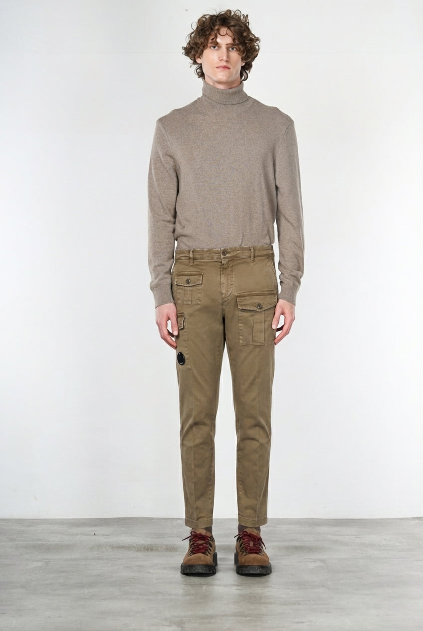George Coolpocket pantalon cargo homme en gabardine carrot fit ①
