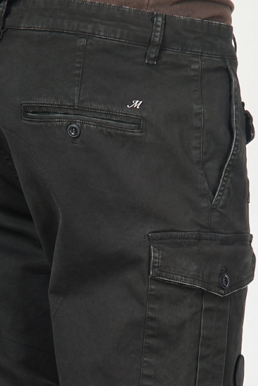 George Coolpocket pantalon cargo homme en gabardine carrot fit ①
