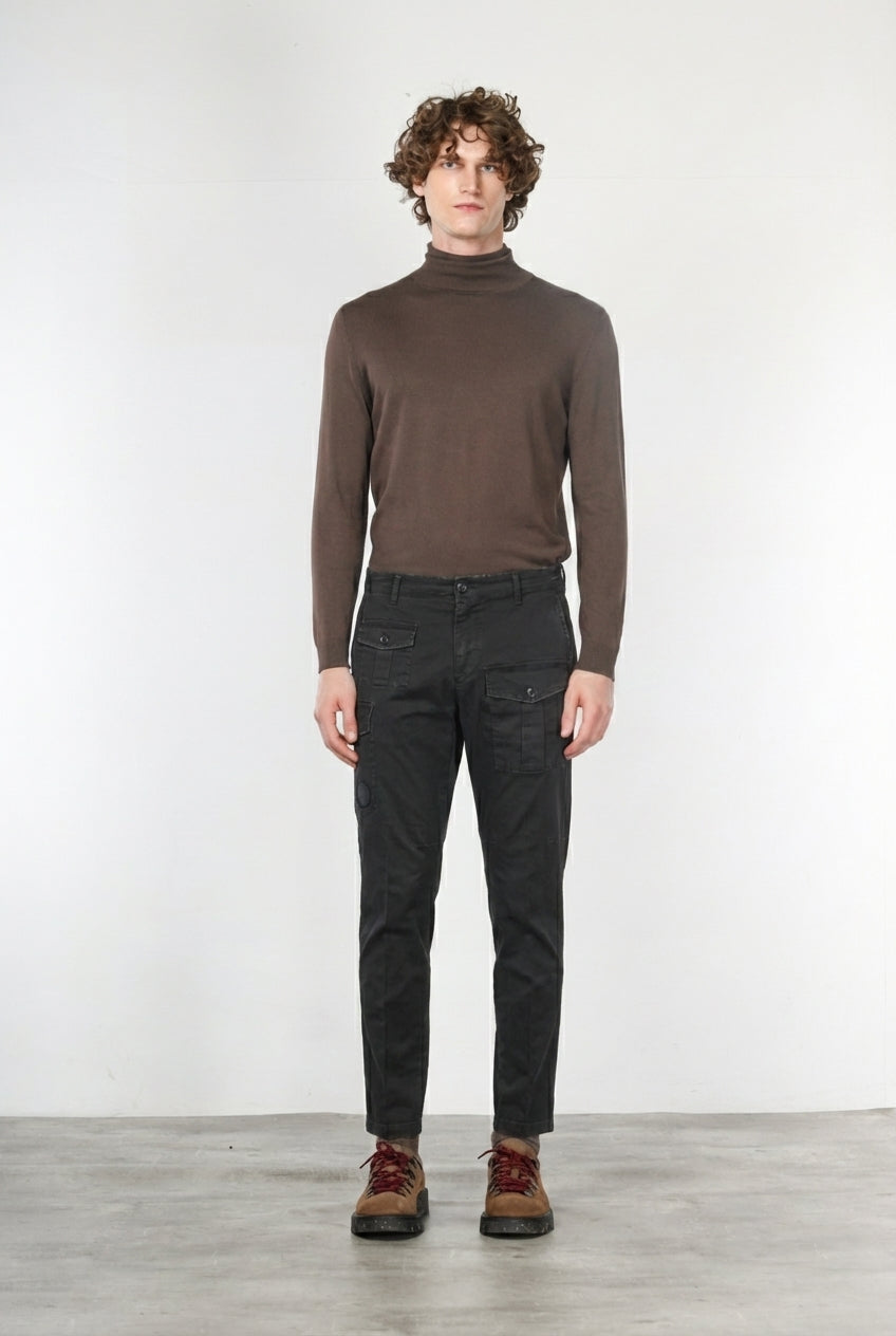 George Coolpocket pantalon cargo homme en gabardine carrot fit ①
