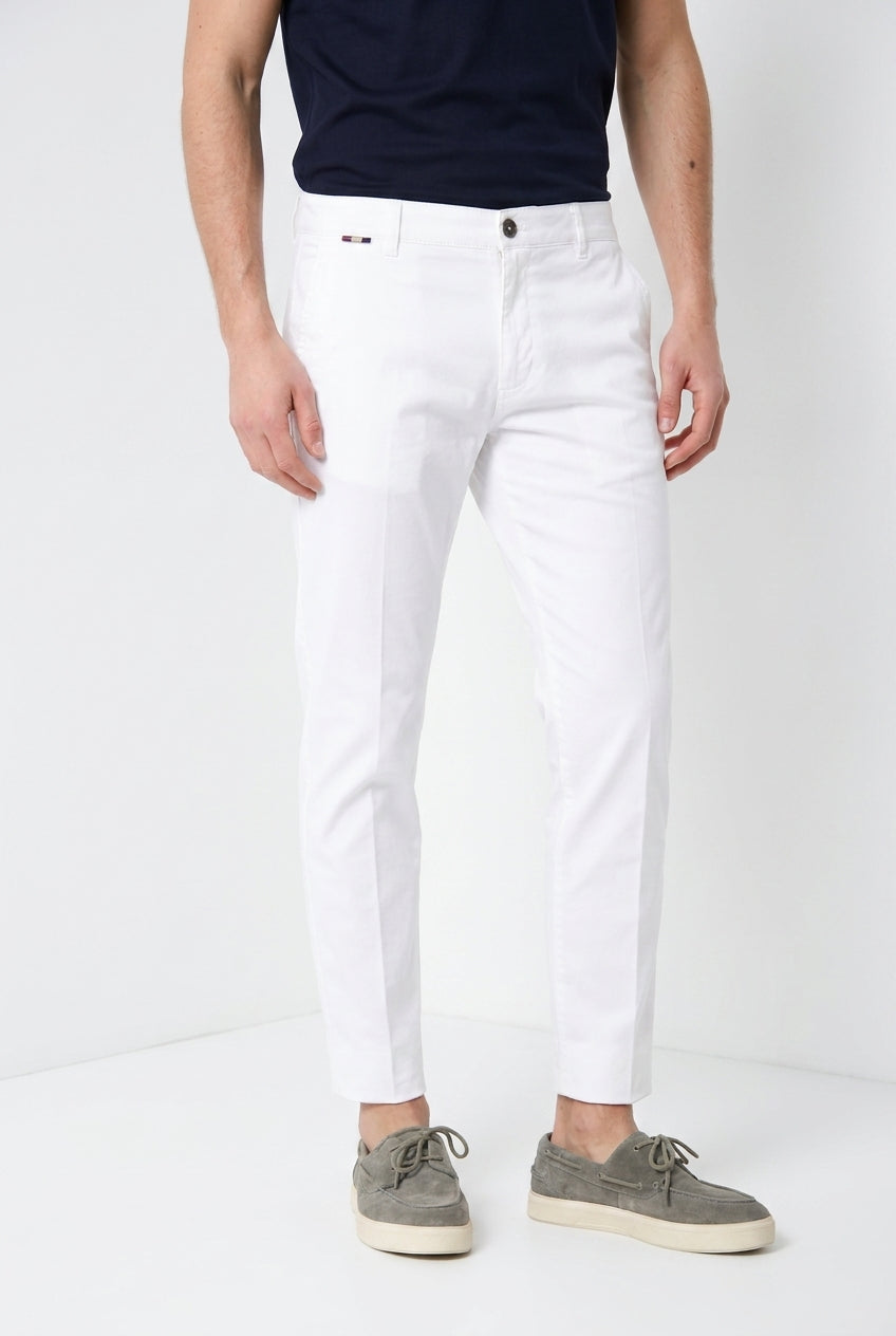 John Coolkhinos pantalon chino homme en satin stretch Logo Edition carrot fit ①