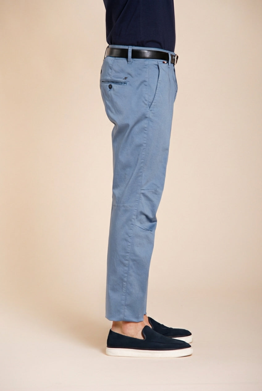 John Coolkhinos pantalone chino uomo in raso stretch Logo Edition carrot fit ①