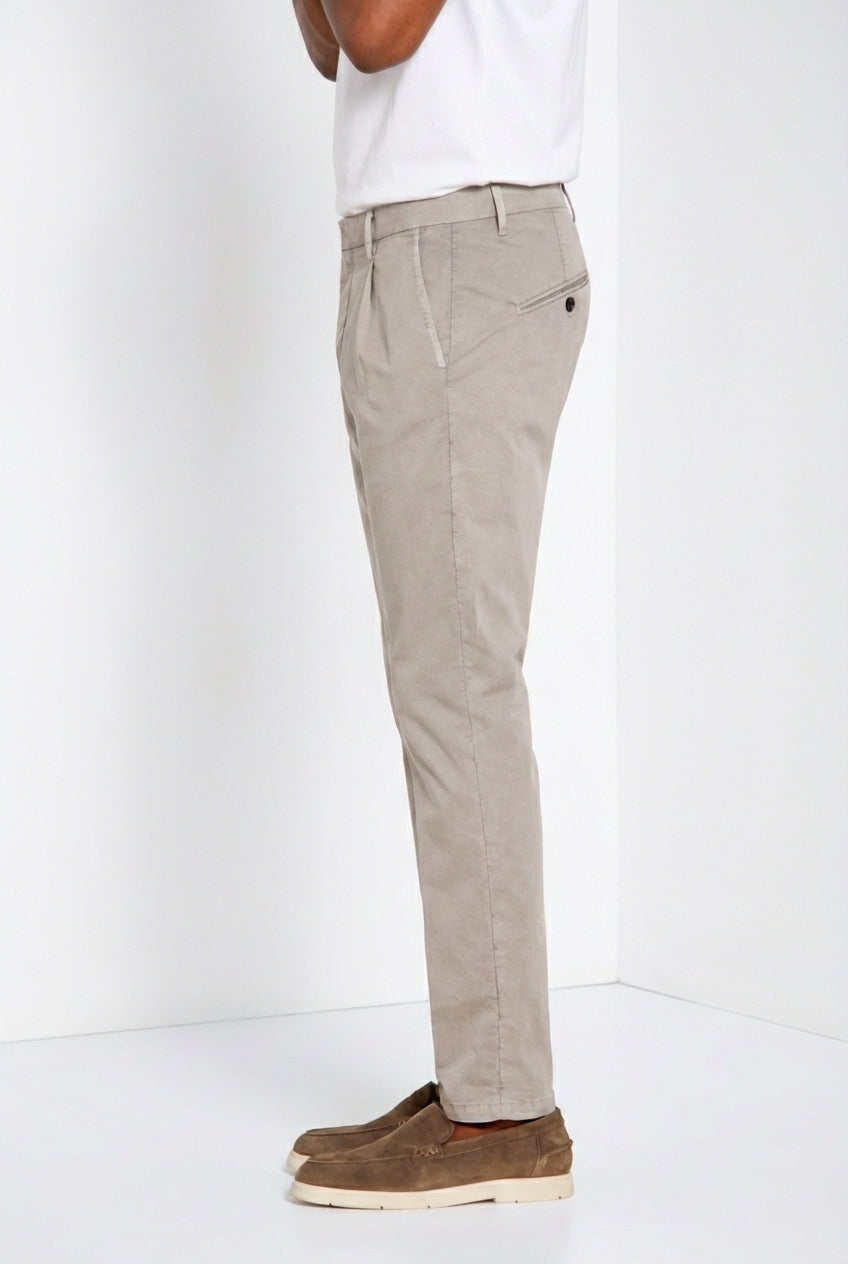 Osaka 1 Pince Delamere Hose Chino Herren aus Stretch-Gabardine carrot fit
