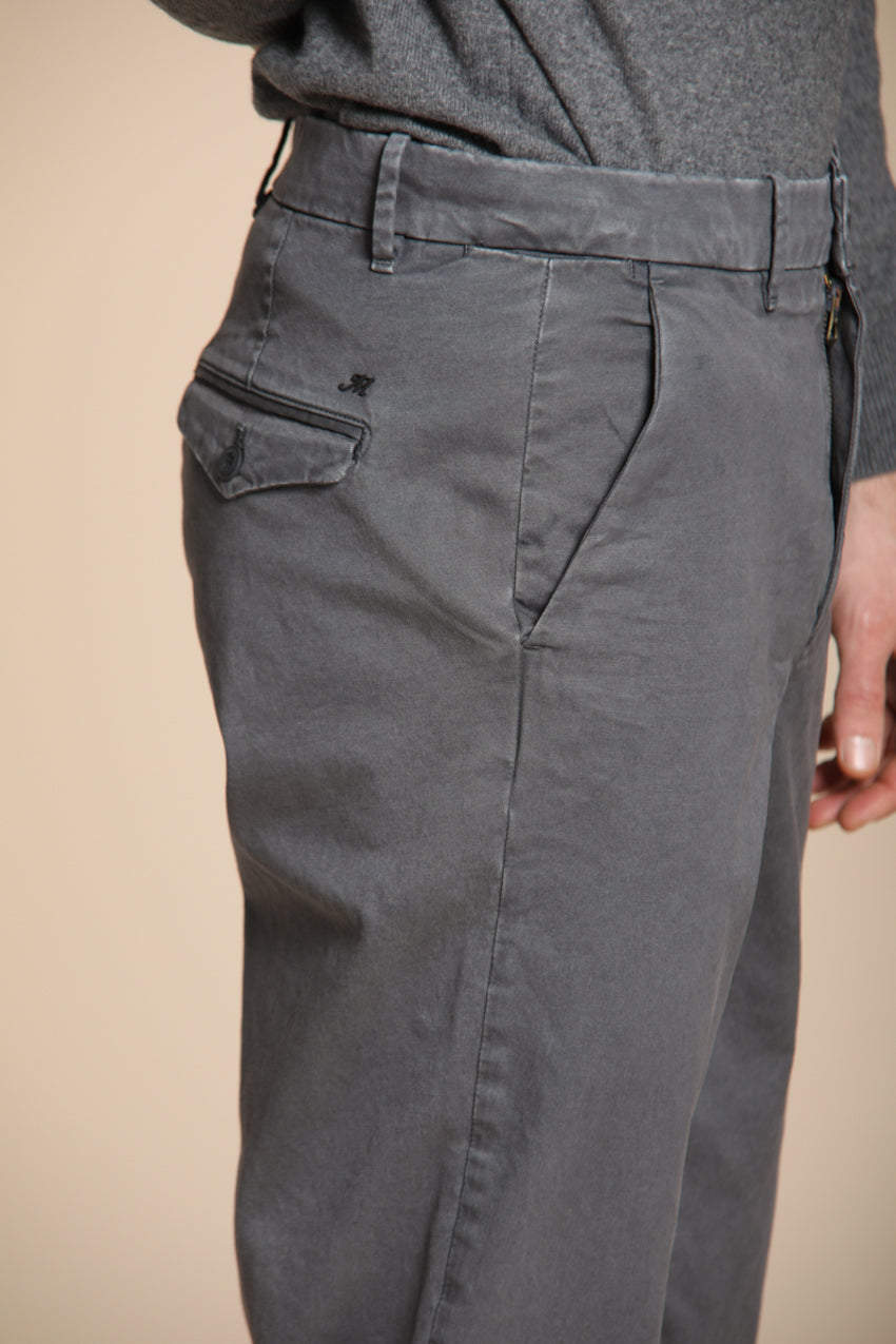 Chinos pantalone chino uomo in gabardina relaxed fit