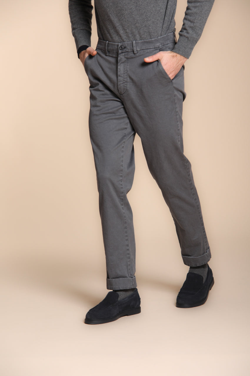 Chinos pantalone chino uomo in gabardina relaxed fit