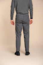 Chinos pantalone chino uomo in gabardina relaxed fit