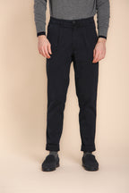 Pinces pantalone chino uomo in gabardina relaxed fit
