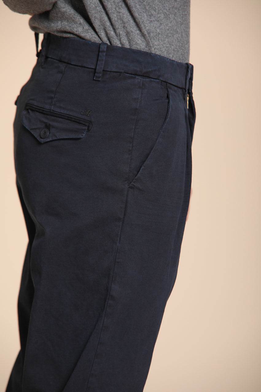 Pinces pantalone chino uomo in gabardina relaxed fit