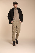 Chinos pantalone chino uomo in gabardina relaxed fit