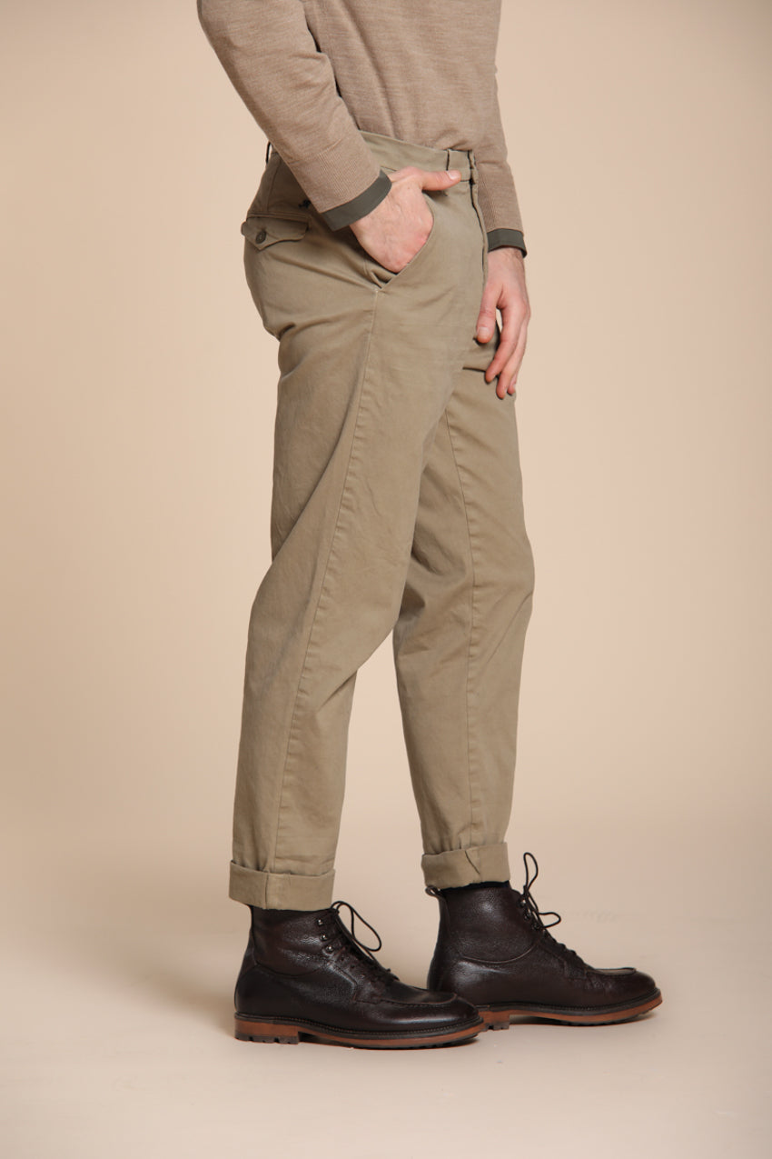 Chinos pantalone chino uomo in gabardina relaxed fit