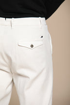 Chinos pantalone chino uomo in gabardina relaxed fit