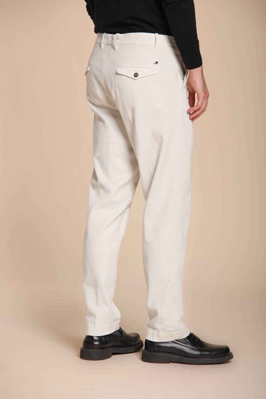 Chinos pantalone chino uomo in gabardina relaxed fit
