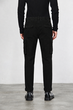Chile men’s cargo pants in gabardine with carrot fit