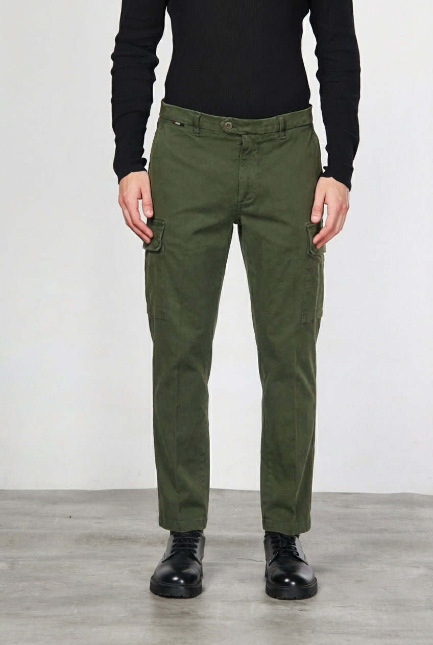 Chile Herren-Cargohose aus Gabardine mit carrot fit