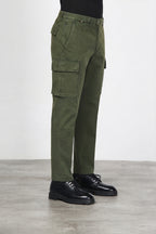 Chile Herren-Cargohose aus Gabardine mit carrot fit
