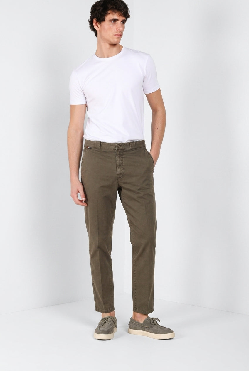 Madison M74 Hose Chino Herren aus leichtem Stretch-Twill carrot fit