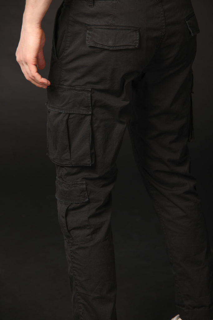 Image 4 de pantalon cargo pour homme modèle Bahamas en noir, coupe régulière de Mason's