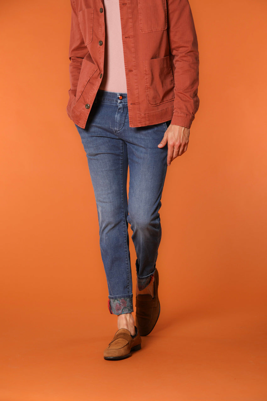 Milano Under 5-Pocket men's chino pants in denim with floral print lining and slim fit 