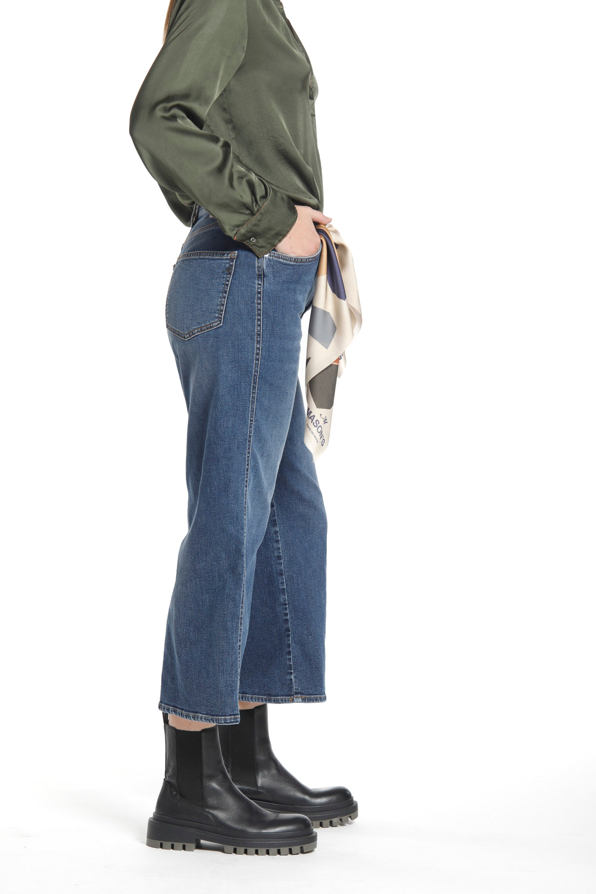 Image 4 de pantalon femme 5 poches en denim stretch couleur bleu marine modèle Samantha de Mason's