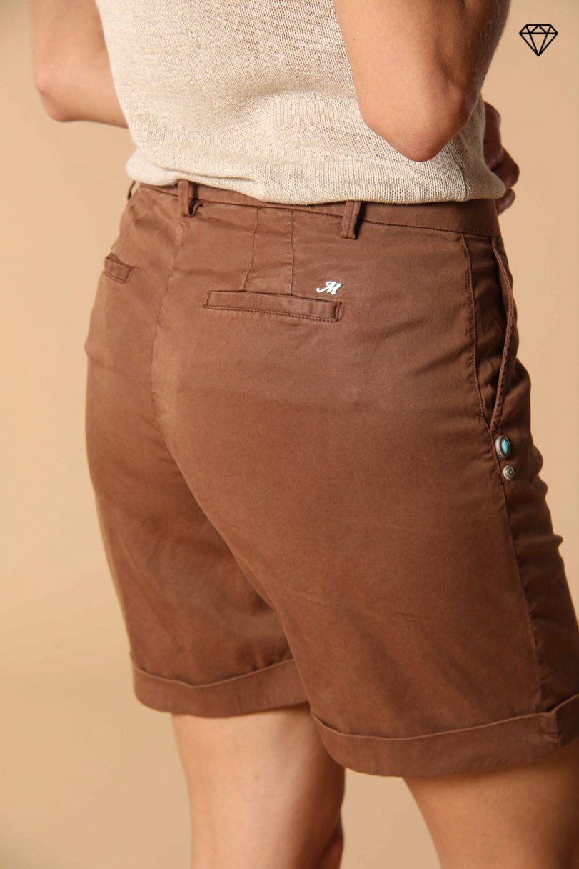 Immagine 3 di bermuda chino donna in gabardina modello Jaqueline Curvie  curvy fit